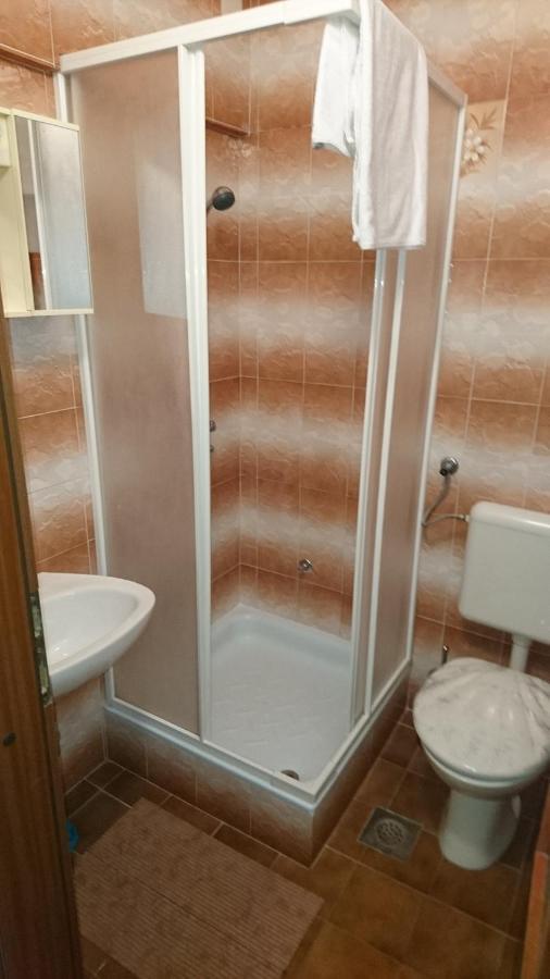 드라말리 Restoran Sirena B&B 외부 사진